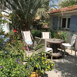 Cabanon De Camille , Les Saintes-Maries-de-la-Mer France